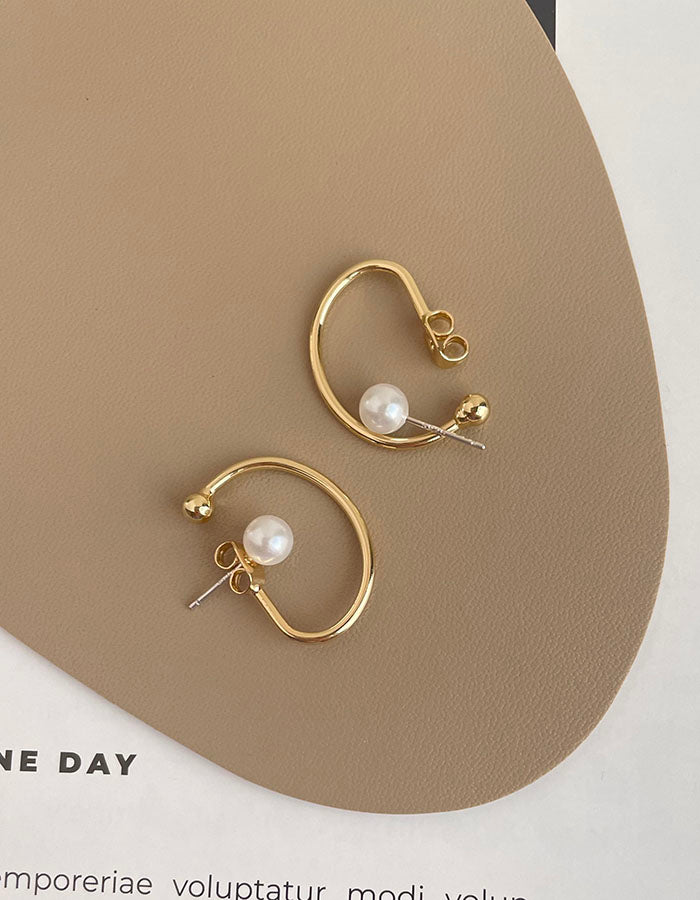 簡約感珍珠耳環 - 925純銀針