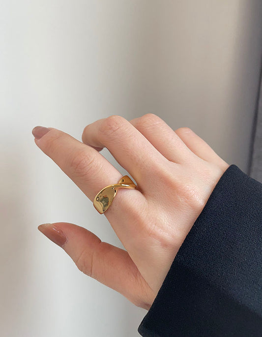 反轉現代藝術風戒指