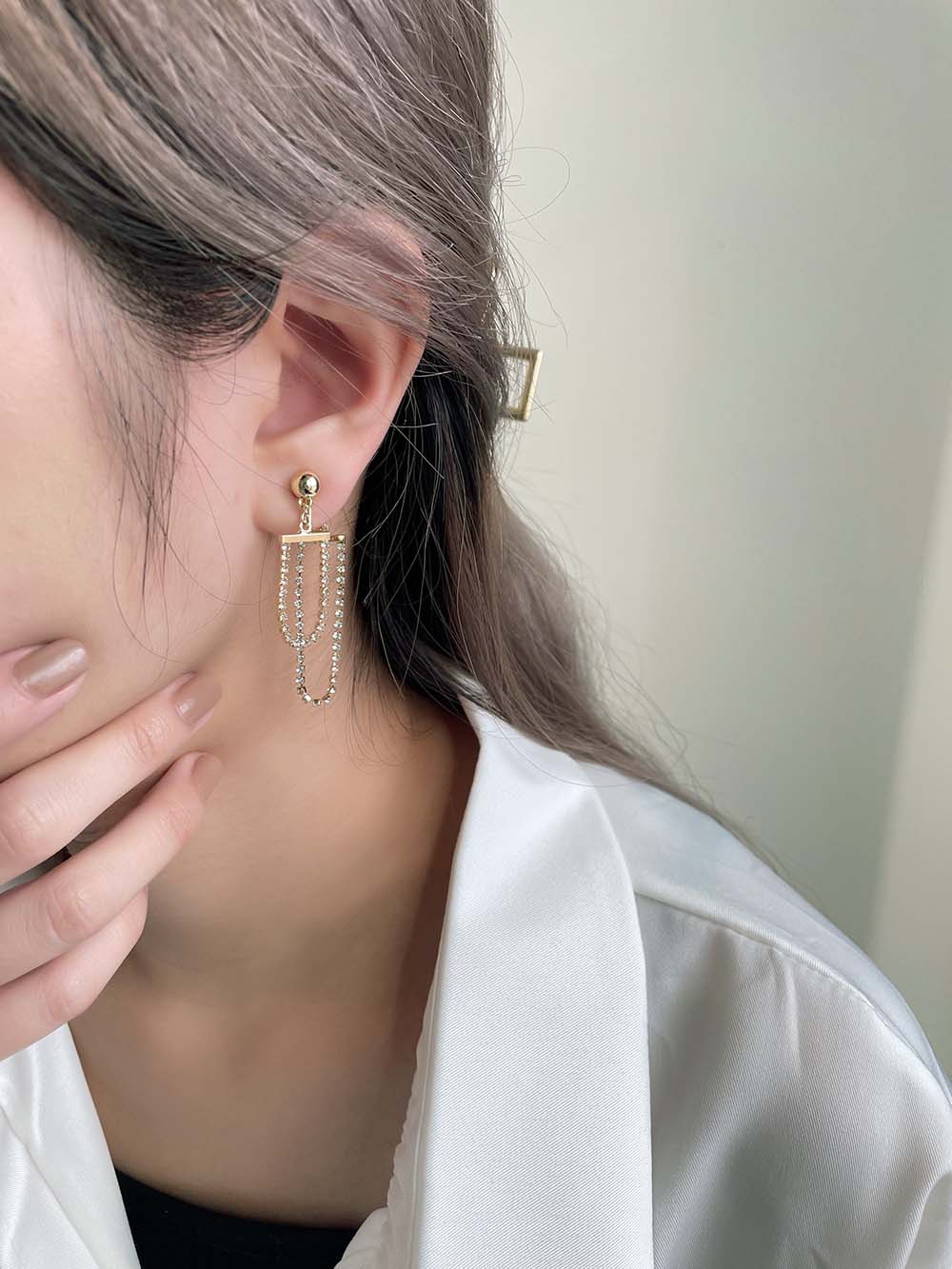 前後鑲鑽細鍊垂墜耳夾