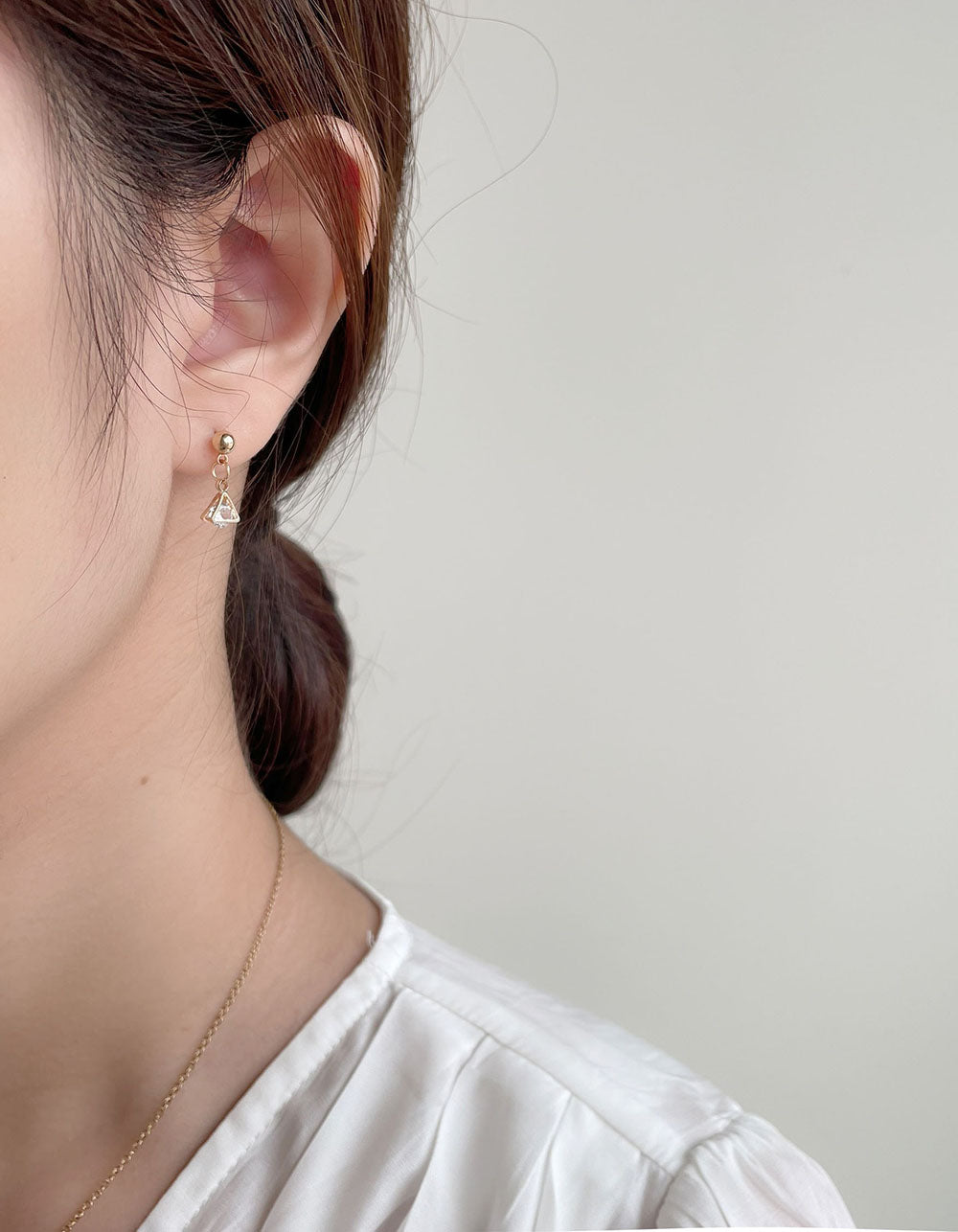 水鑽三角框耳環