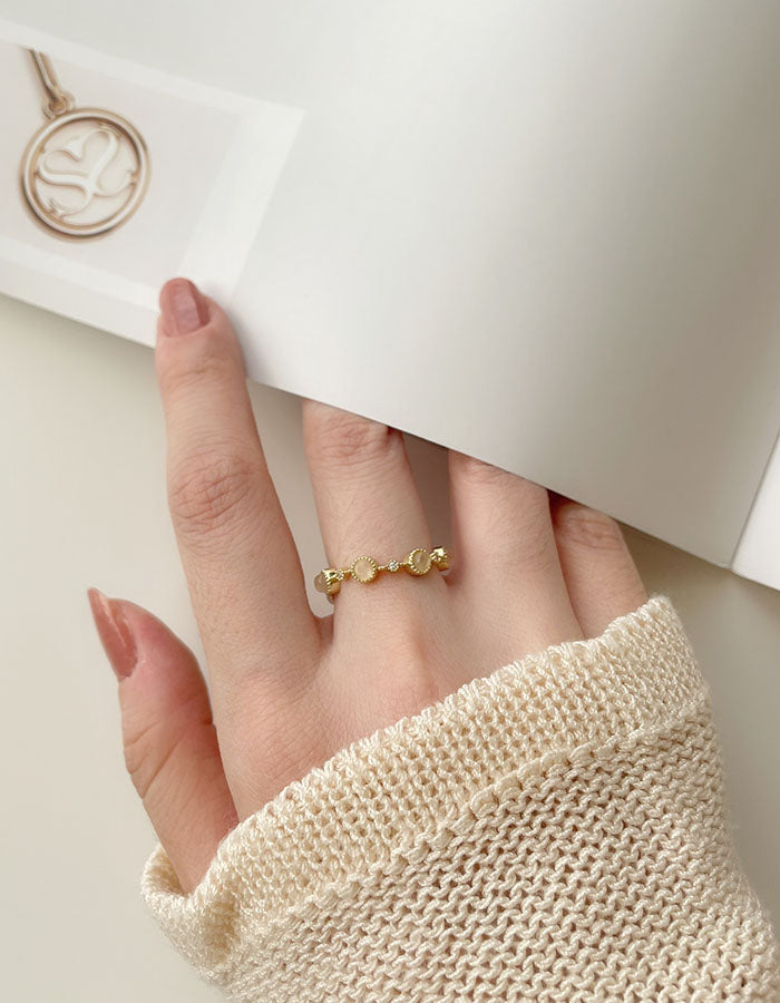 貓眼石環繞戒指