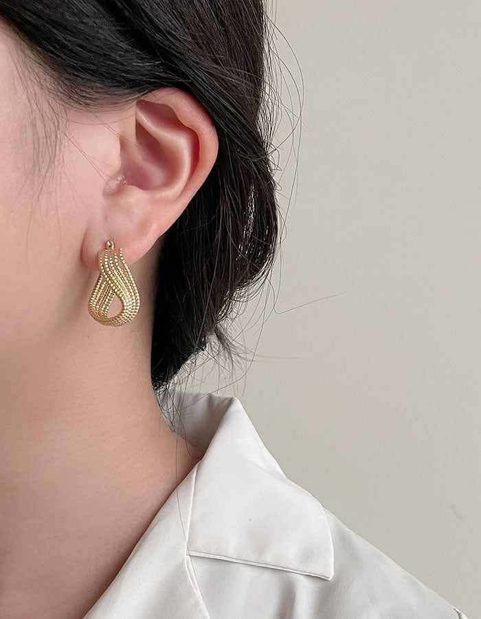 金屬扭曲麻花耳環