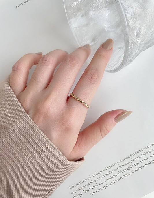 金屬細緻鍊條戒指