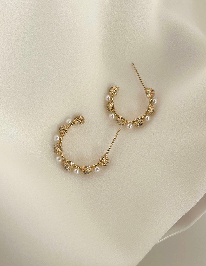 珍珠鑽球交錯耳環