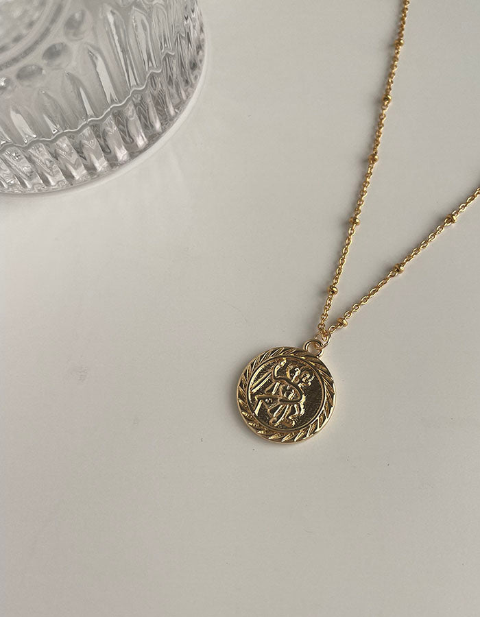 冷淡風經典人物圓牌項鍊