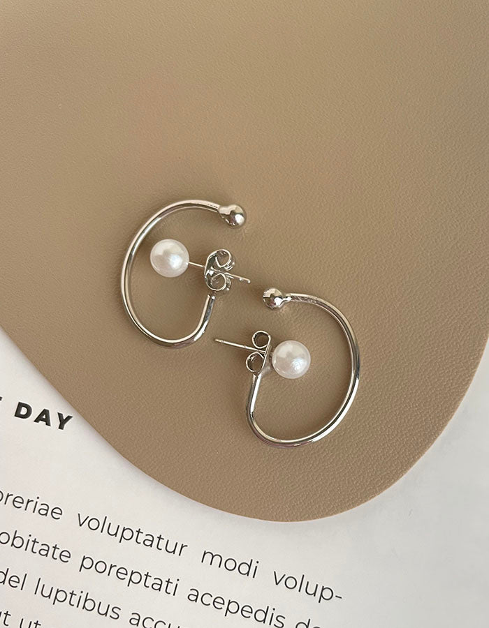 簡約感珍珠耳環 - 925純銀針