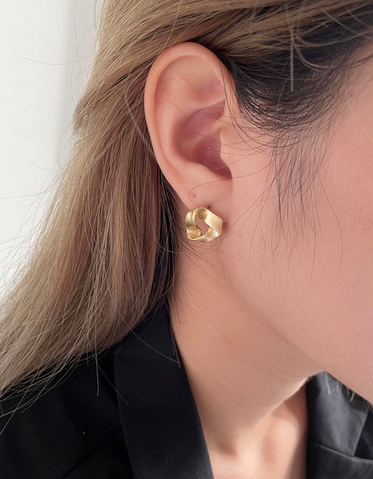 三角扭結耳環 - 925純銀針