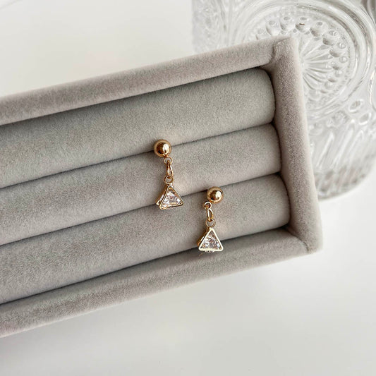水鑽三角框耳環