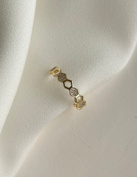 幾何鏤空造型鑲鑽戒指