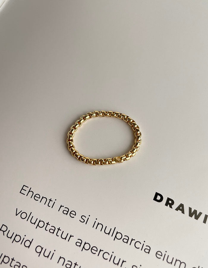 金屬細緻鍊條戒指