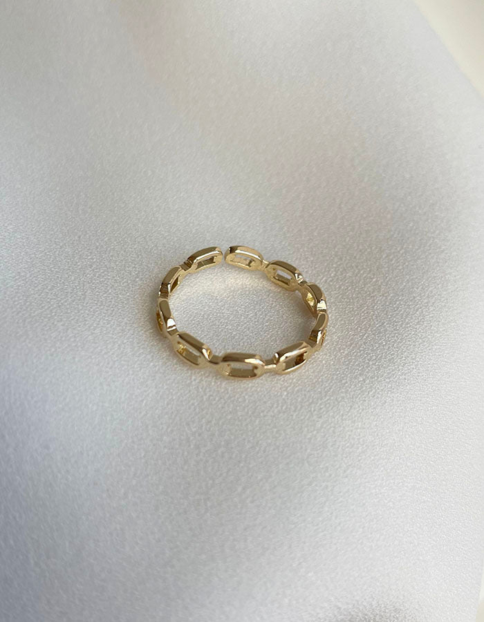 環繞圈圈鏤空戒指