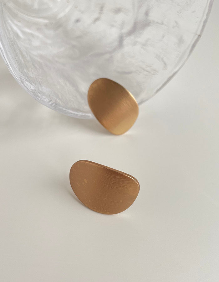 髮絲感不規則金屬片耳環 - 925純銀針