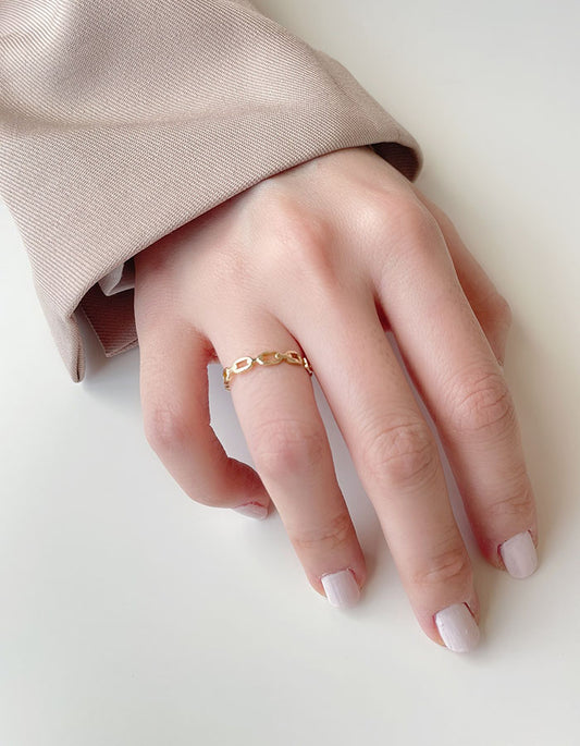 環繞圈圈鏤空戒指