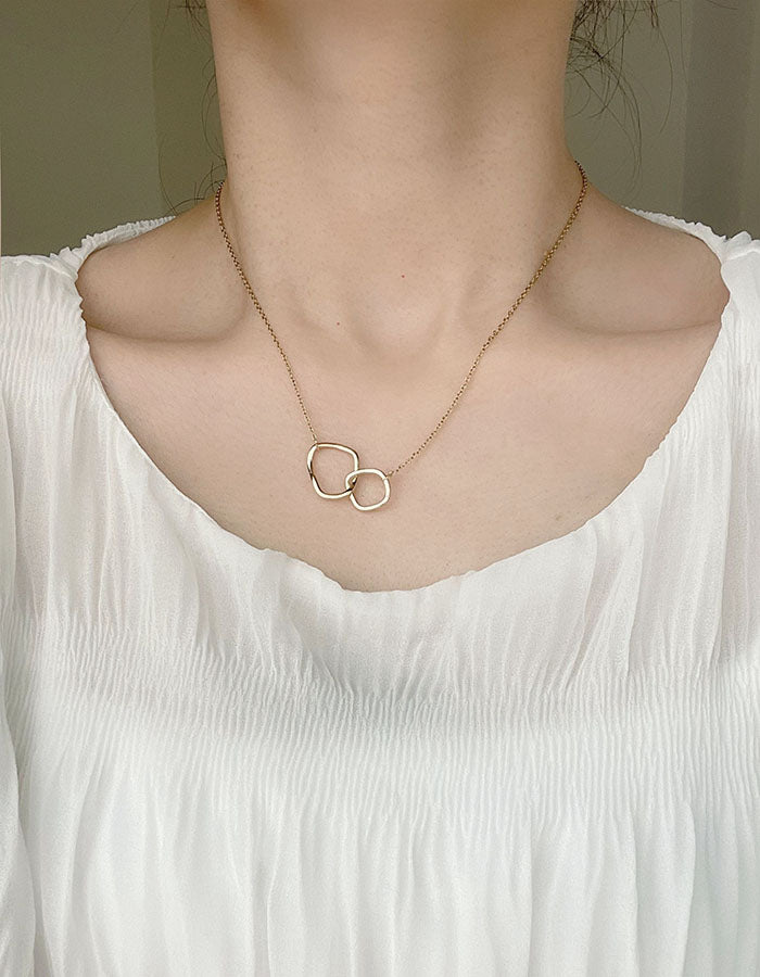交錯雙環造型鎖骨鍊