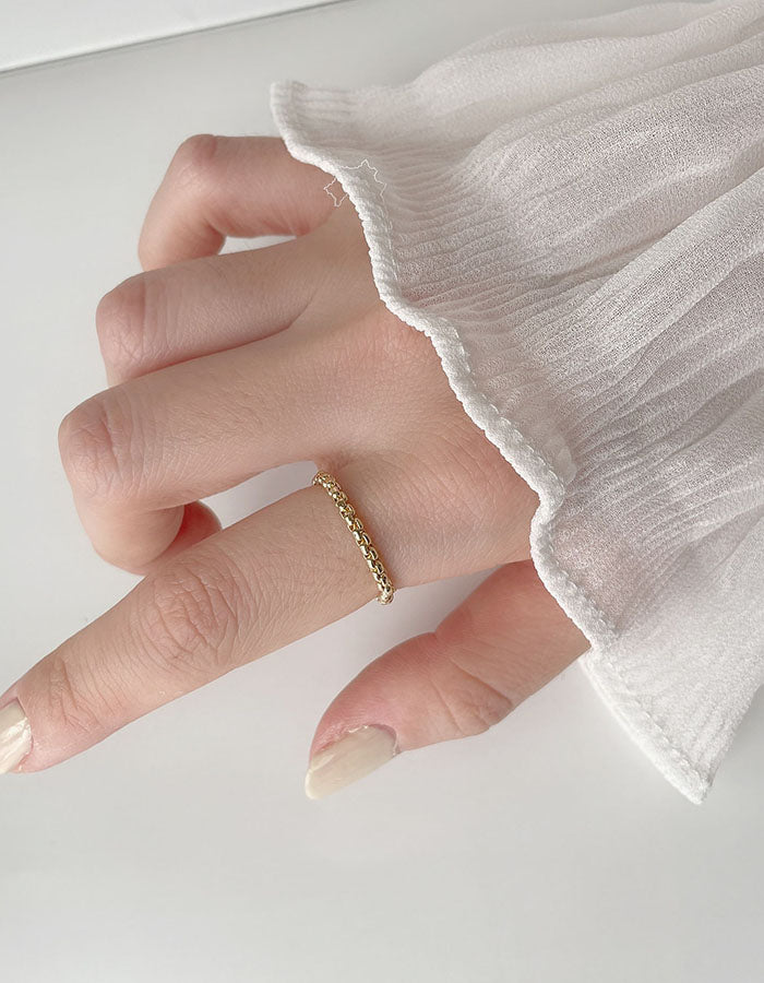 金屬細緻鍊條戒指