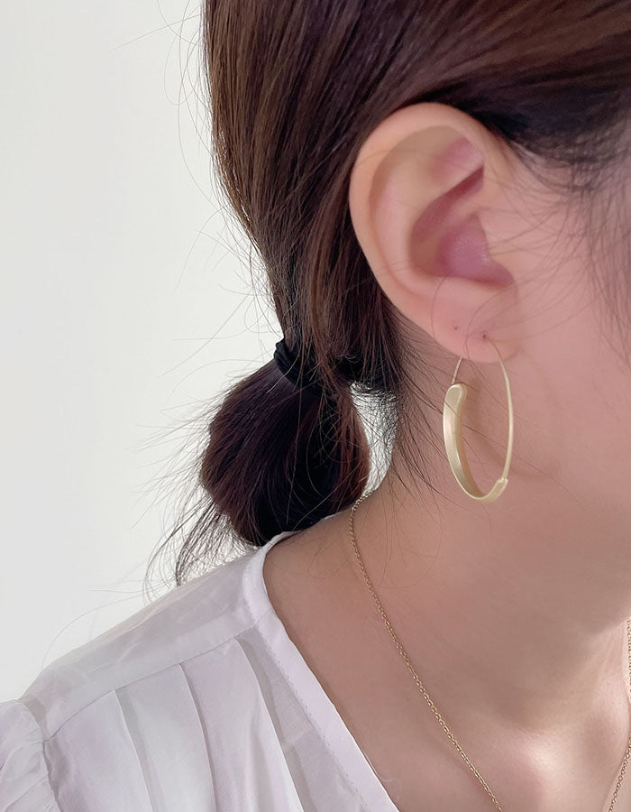 極美漩渦霧金耳圈