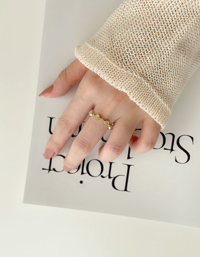 貓眼石環繞戒指