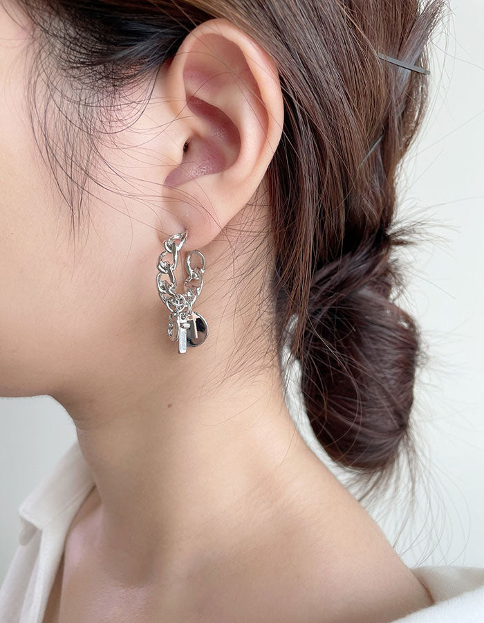 銀色鎖鏈垂墜耳環 - 925純銀針